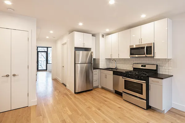 Rented by Pielet Brothers Management LLC | media 15