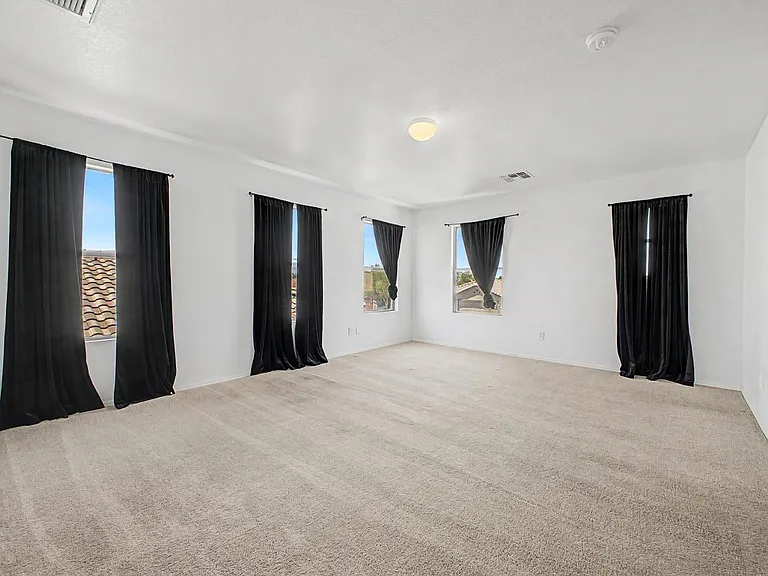 559 W Viola St — Photo 33