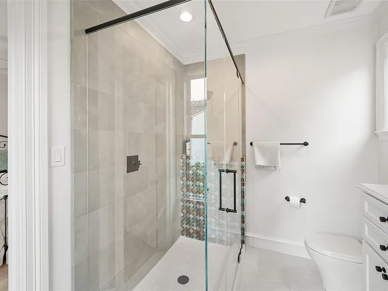 1235 Wynden Oaks Garden Dr — Photo 34