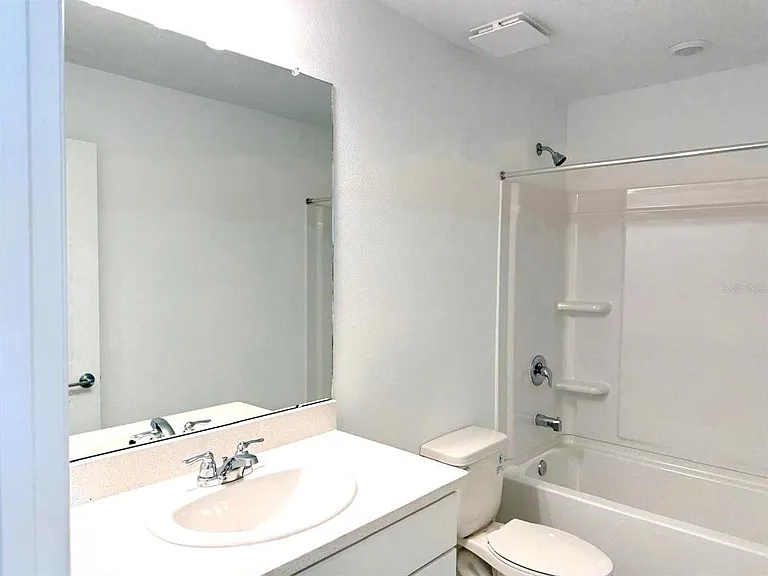2081 Hallier Cv — Photo 21