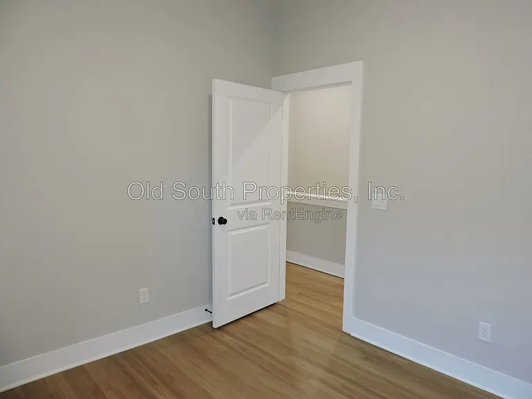 706 N F St #B — Photo 25