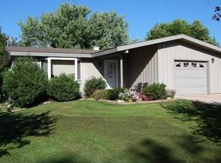 928 N Ash St, Appleton, MN 56208