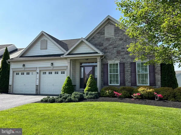 10 Old Ivy Ln, Gordonville, PA 17529
