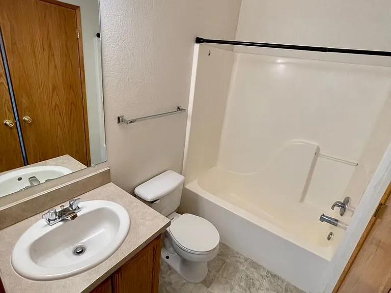 5631 N Hills Dr — Photo 20