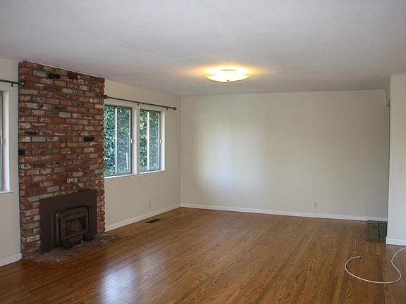 5th image of 1190 Bellair Way