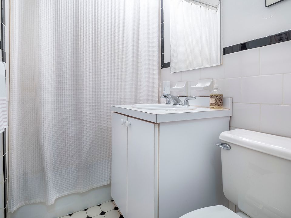 1st image of 225 E 36th St APT 3J