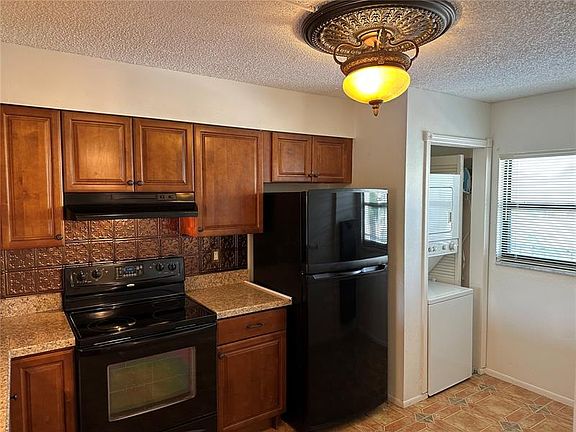3rd image of 800 Cove Cay Dr Unit 4B