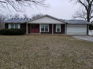 7058 Triple Lakes Rd, Millstadt, IL 62260