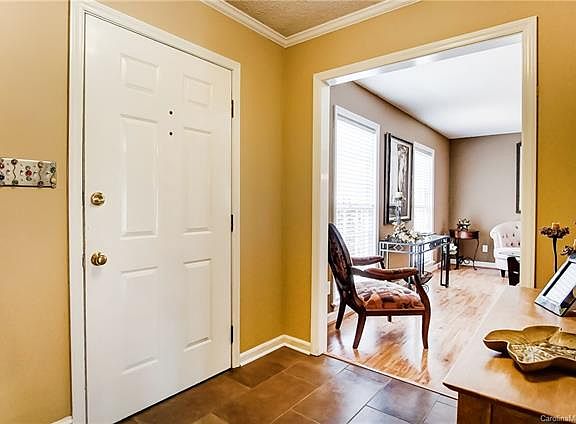 4th image of 5924 Chapel Creek Ct