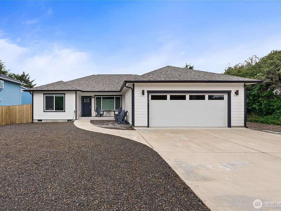 1st image of 354 Sand Dune Avenue NW