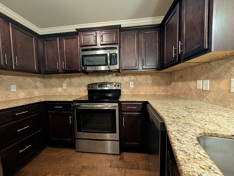 1301 Louisiana St #301 — Photo 3
