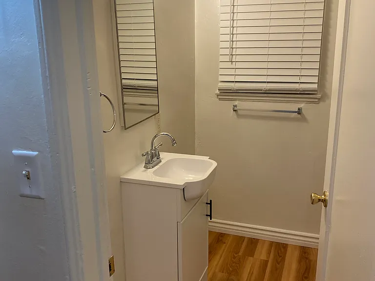 6725 Yucca St — Photo 4