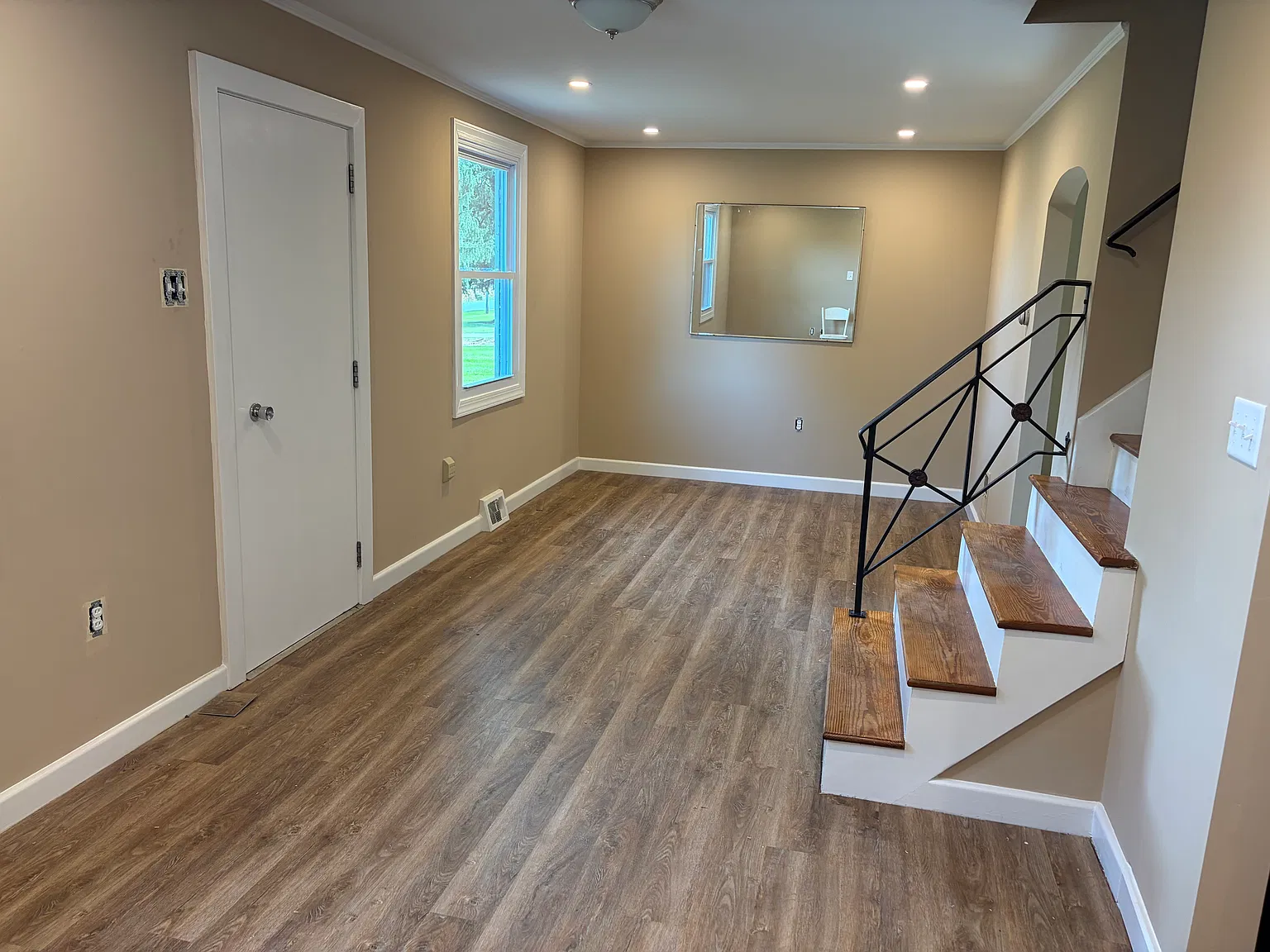 3 bed, 2.5 bath, 1480 sqft, $2,900 — Photo 3