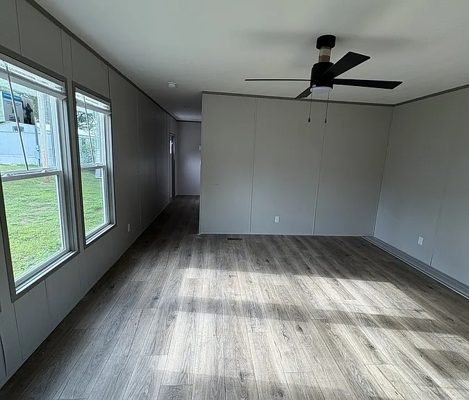 124 Strandberg Cir — Photo 17