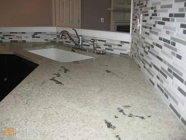 400 Wittenridge Ct — Photo 8
