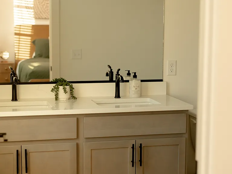 1204 SW Franklin Ln — Photo 58