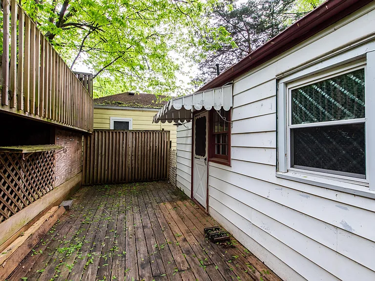 3030 Cleveland Blvd — Photo 18