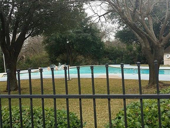 4th image of 510 Valley Park Dr