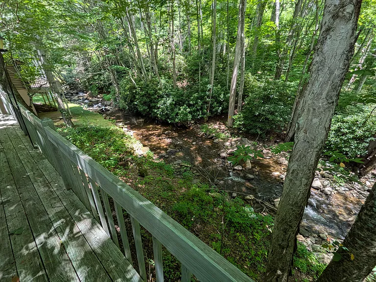 326 Cove Creek Rd — Photo 26