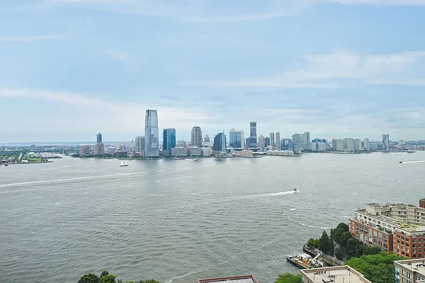 Sold by Chase Global Realty Corp | media 1