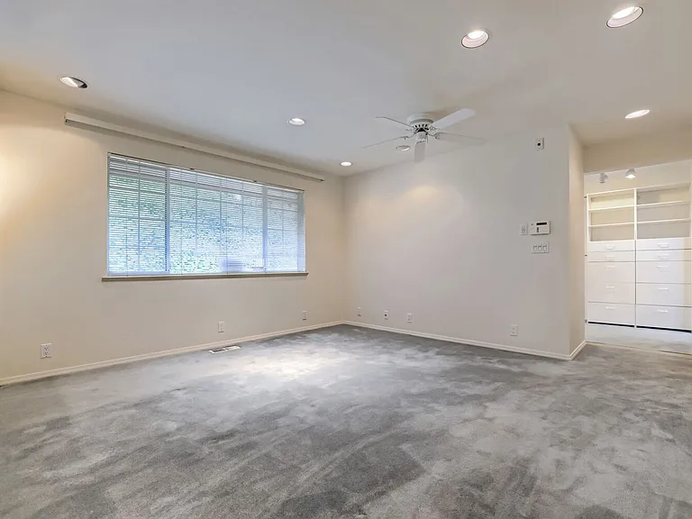 5204 SW Pritchard St — Photo 9