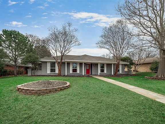 3rd image of 209 Wildwood Pl