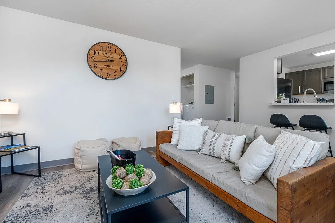 2 bed, 1.0 bath, 820 sqft, $1,775 — Photo 1