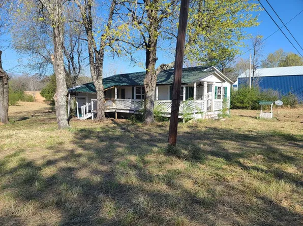 143 New Hope Rd, Big Sandy, TN 38221
