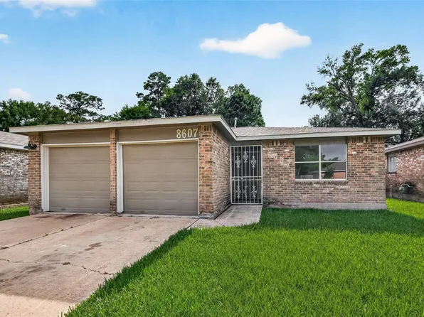 8607 Valley Forest Dr, Houston, TX 77078