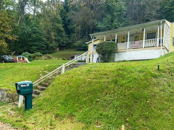 3rd image of 181 Norton Ave