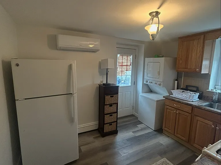 21 Weymouth Ave #1 — Photo 2