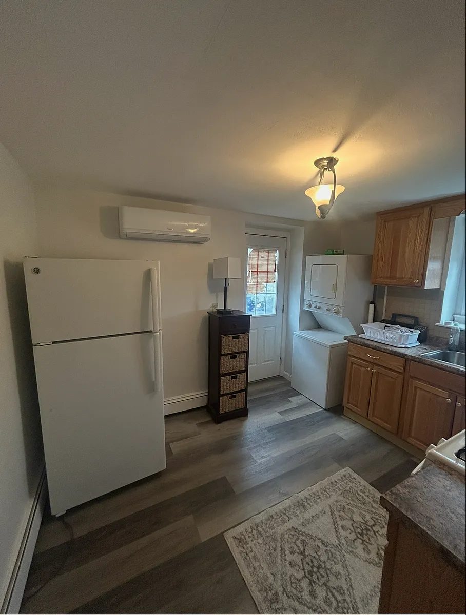 Building Photo - 21 Weymouth Ave #1