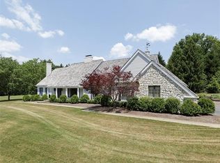 208 Sunrise Ln, Ligonier, PA 15658