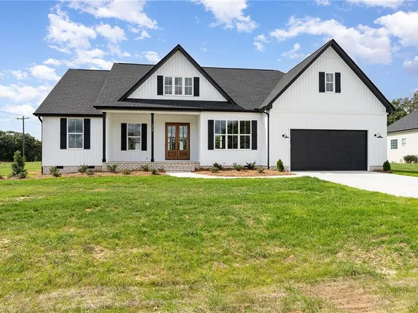 116 Providence Trl, Madison, NC 27025