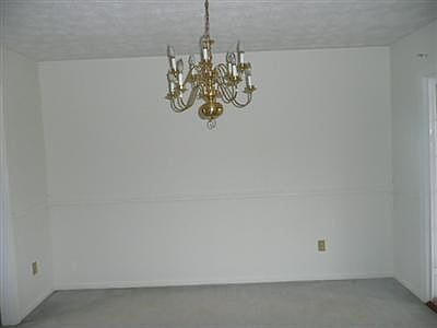 5th image of 1812 Hopemont Ct