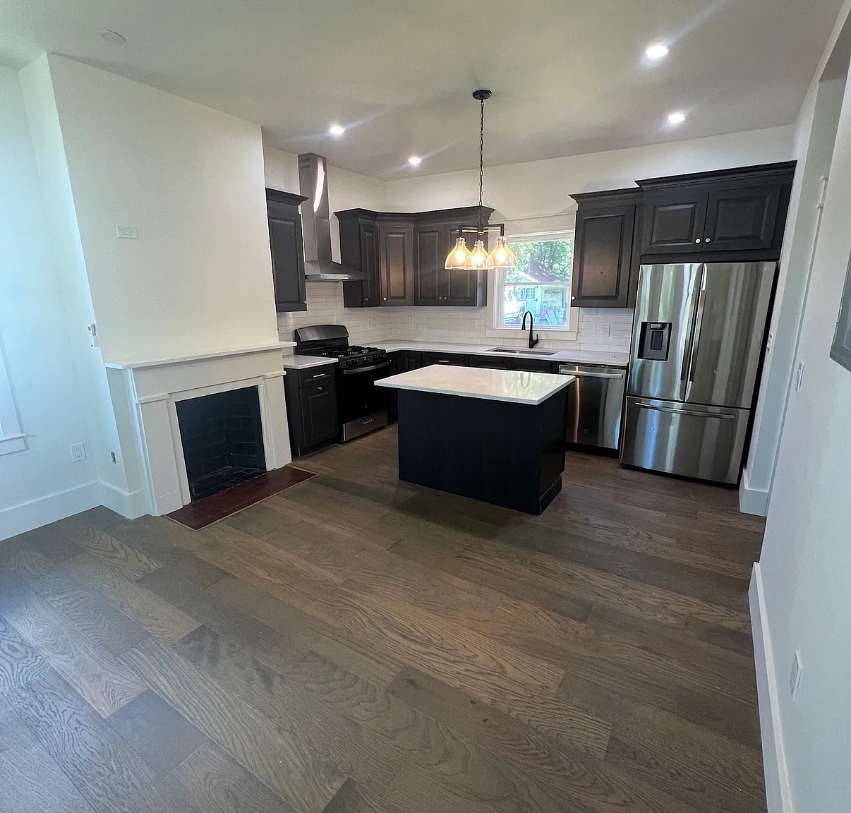 2 bed, 1.5 bath, 1000 sqft, $3,875 — Photo 3