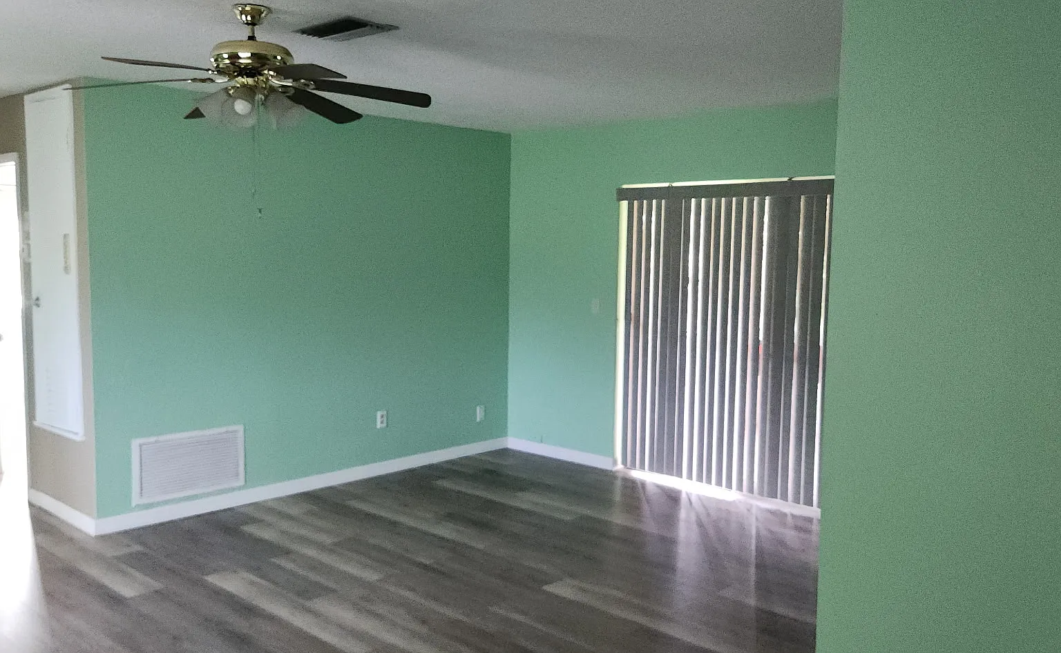 2 bed, 1110 sqft, $2,000 — Photo 2