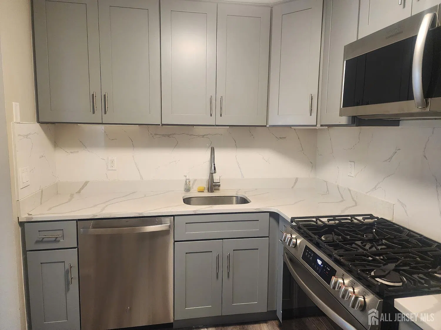 2 bed, 2.0 bath, 1104 sqft, $2,550 — Photo 4