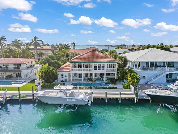 3rd image of 820 12th St