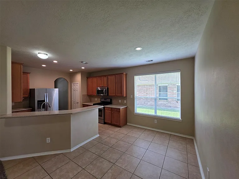 2242 Waxwing Dr — Photo 6