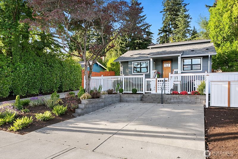 3rd image of 346 10th Avenue