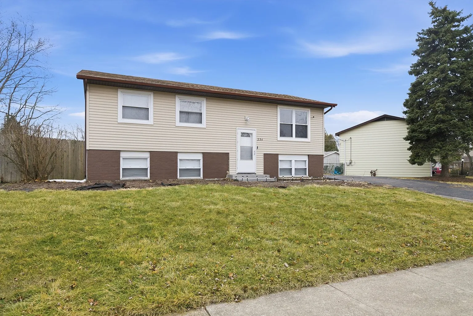 234 Malibu Dr photo 1