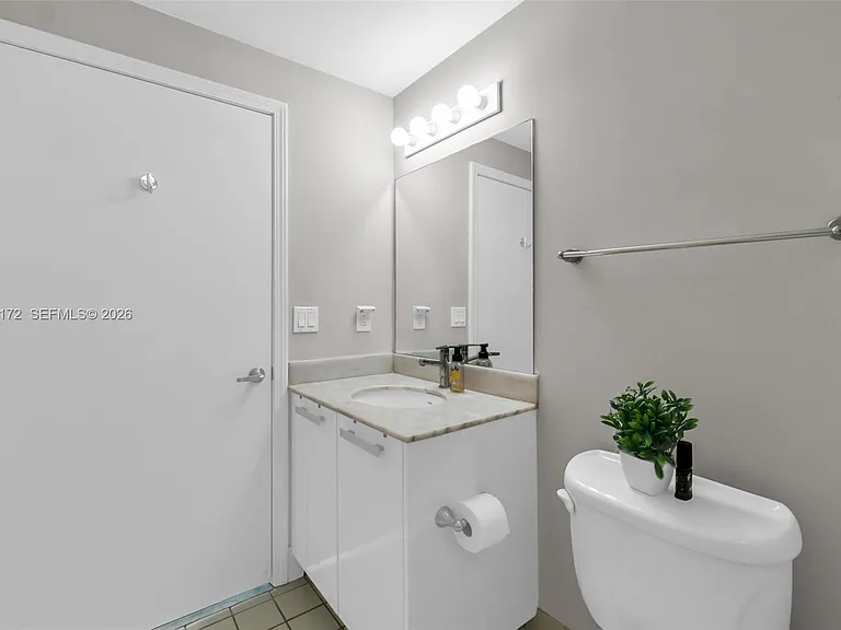 601 NE 36th St #904 — Photo 12