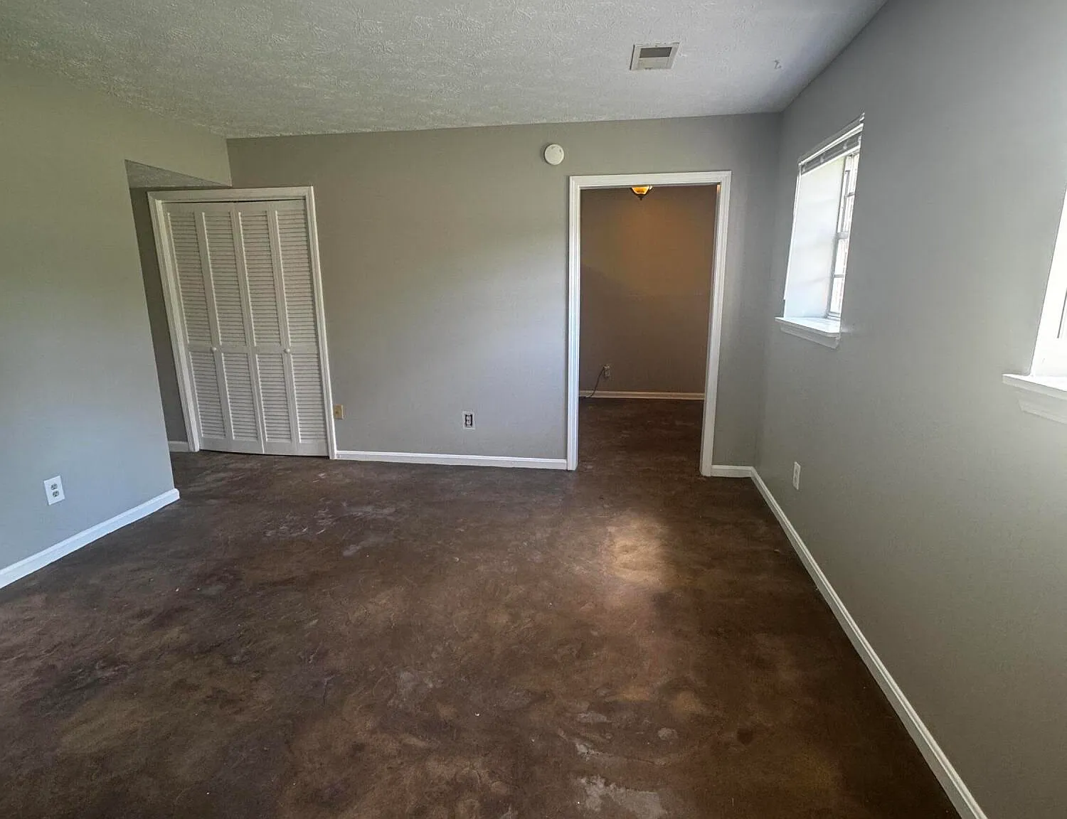 1 bed, 1.0 bath, $925 — Photo 3