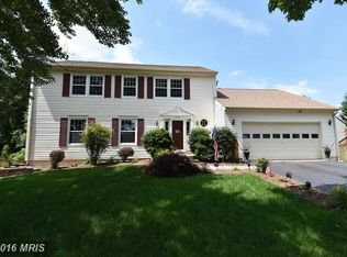 13140 Tuckaway Dr, Herndon, VA 20171