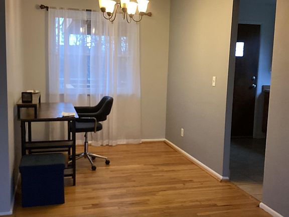 3rd image of 4299 Selby Ct