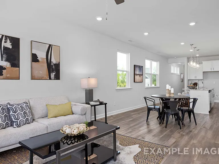 24 Baldwin St — Photo 2