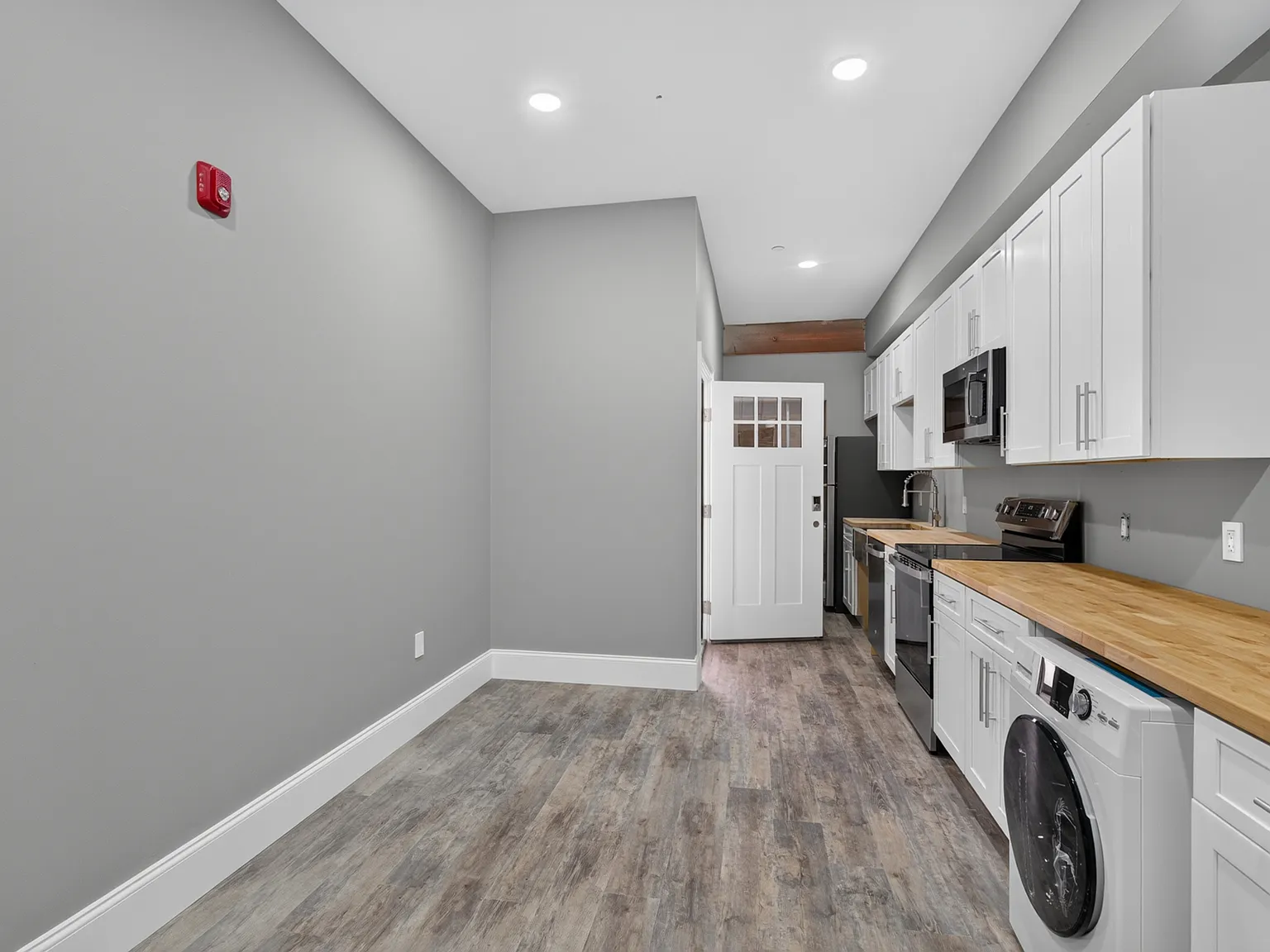 1 bed, $1,695 — Photo 2