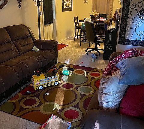 5th image of 927 Grenada Dr