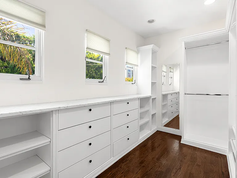 4363 Irvine Ave — Photo 18